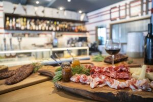 BARCELLERIA_ristorante-carne-chiavari_salumi